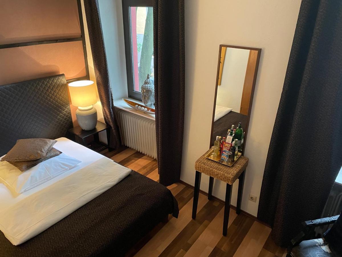 Hotel Am Volksgarten Düsseldorf Eksteriør billede